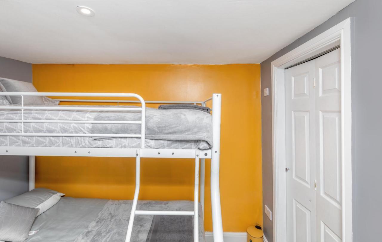 Stockton Town Centre Studio Apartments Free Parking And Wi-Fi Exterior foto